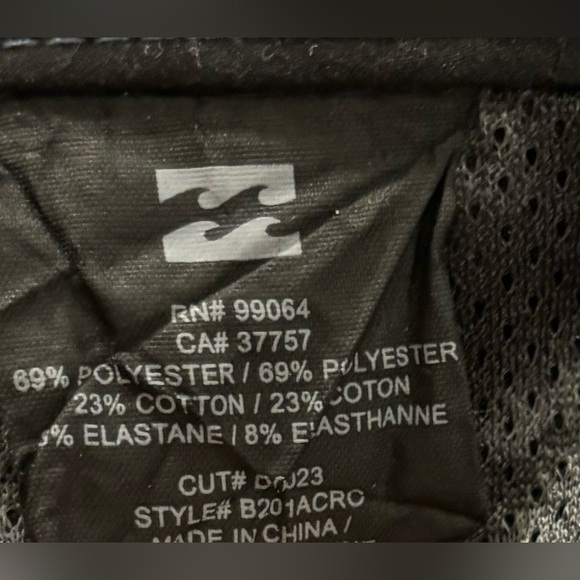 Billabong | 24 Waist Submersibles Board Shorts - Picture 5 of 5